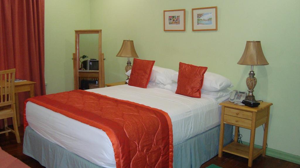 Heritage Inn Trinidad Belmont Chambre photo