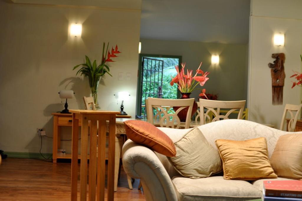 Heritage Inn Trinidad Belmont Extérieur photo