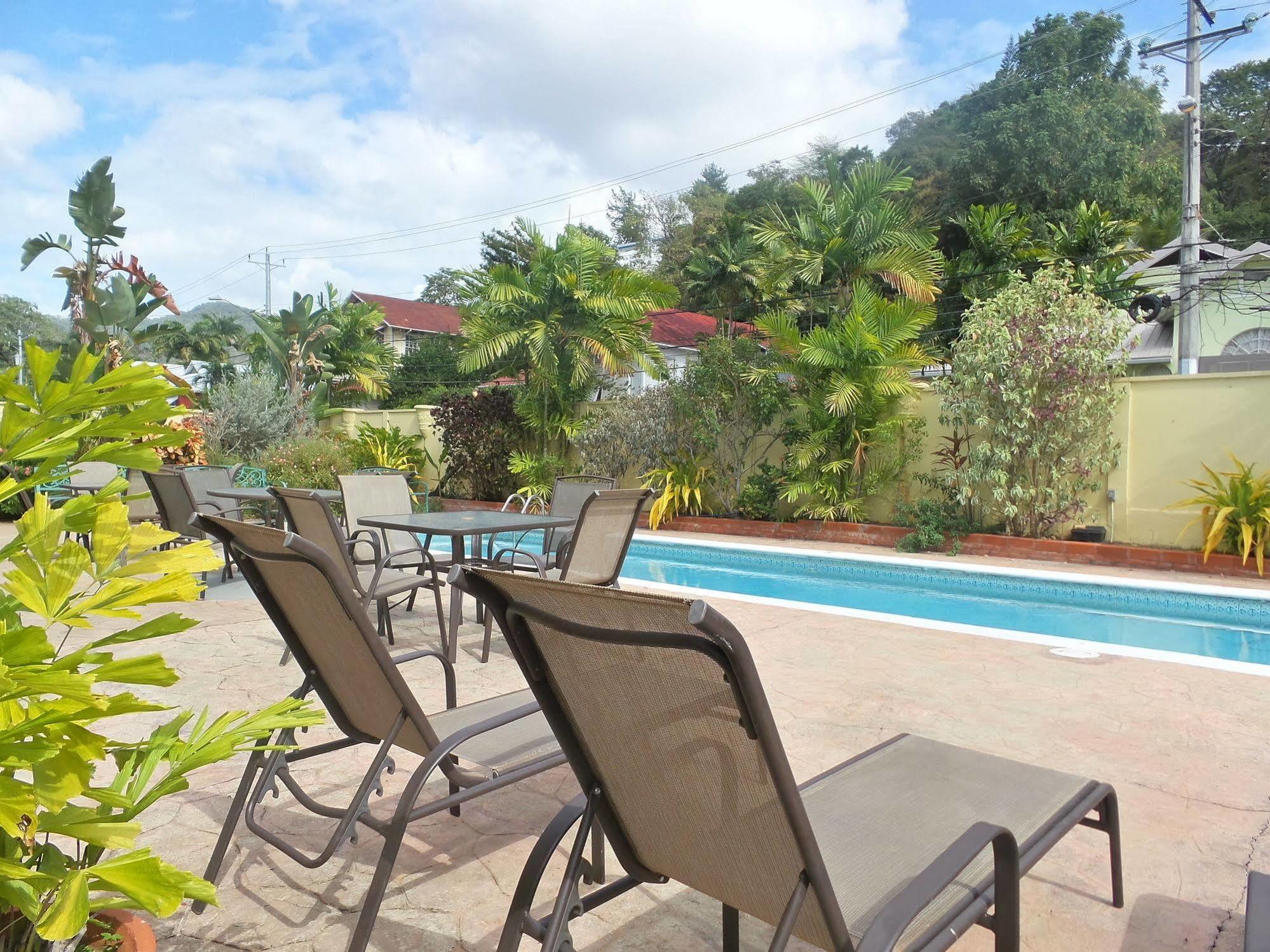 Heritage Inn Trinidad Belmont Extérieur photo