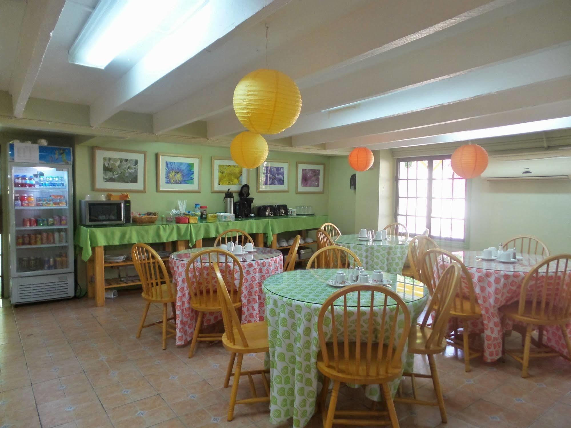 Heritage Inn Trinidad Belmont Extérieur photo